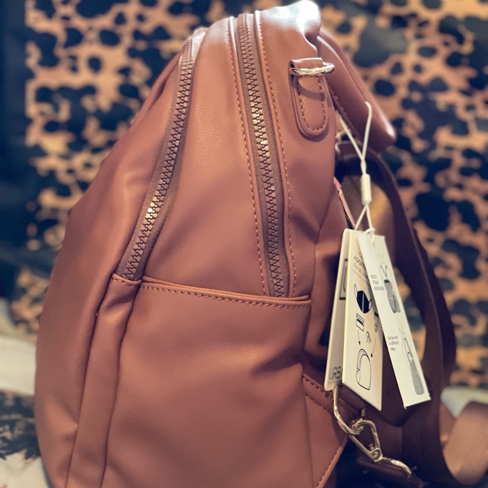 Backpack - Picture 2 of 3